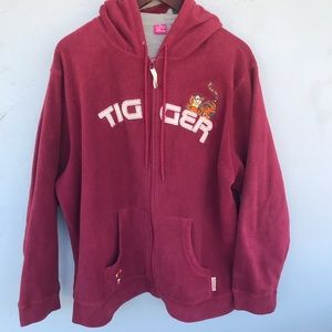 - The wonder ful world Disney sweater 16/18 Tigger